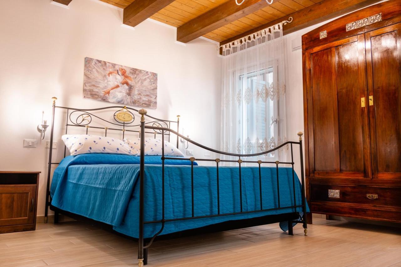 לינה וארוחת בוקר קומאקיו La Casa Di Santino מראה חיצוני תמונה